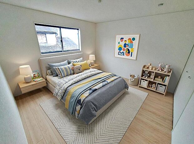 【主寝室】大きなベッドを置いてもゆとりのある広さ！収納完備しておりますので、家具が少なく済みます！お掃除もラクラクですね♪※家具をCGで加工しています。家具付き販売ではございません。
