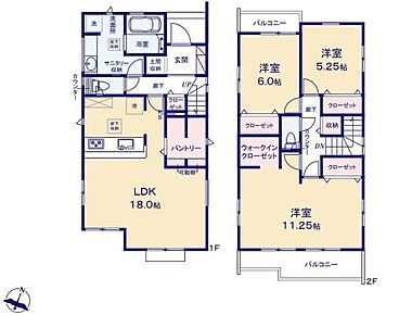 （建物面積：玄関ポーチ部分0.22平米含む）対面式システムキッチンを配した１８帖LDK♪キッチン横の大型パントリーはうれしい可動棚付き！水や食材をまとめ買いしても置き場所に困らないのはうれしいですね♪ 