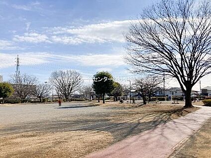 岸町健康ふれあい広場 1875m (徒歩24分・自転車で8分)