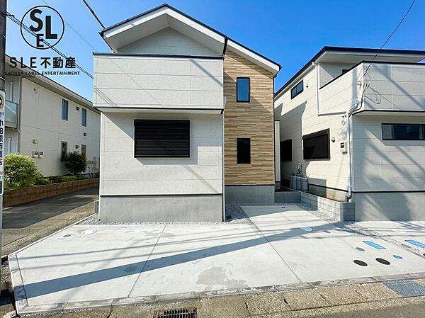 1号棟【即日予約可】渋沢駅まで徒歩7分×角地☆約22帖超LDKのデザイン新築戸建