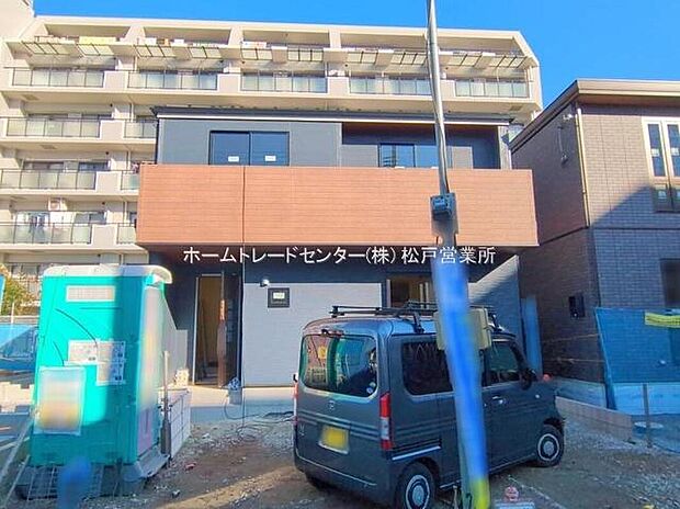 一戸建ての大きなメリットは、「自分の土地」を自由に使えること。好きなペットが飼えるほか、ガーデニングやDIY、車やバイクの手入れなど様々な趣味を楽しめます♪