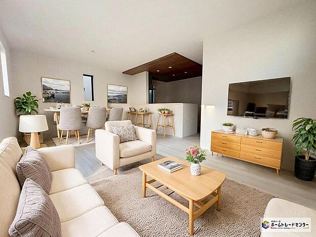 大きな窓のあるリビングは、陽光あふれる明るい空間です。※こちらはCGで画像を生成したイメージ画像になります。家具などは付いておりません。