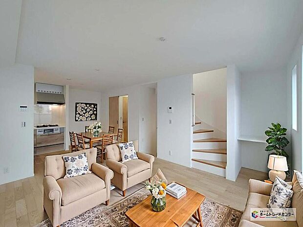 【３号棟】2階リビングにすることで、陽当たりを良くし、人目も気にならずプライバシーを確保することが出来ます♪※こちらはCGで画像を生成したイメージ画像になります。家具などは付いておりません