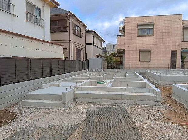 一戸建ての大きなメリットは、「自分の土地」を自由に使えること。好きなペットが飼えるほか、ガーデニングやＤＩＹ、車やバイクの手入れなど様々な趣味を楽しめます♪