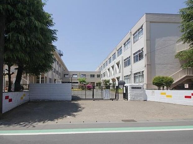 松戸市立稔台小学校(約1,000m)