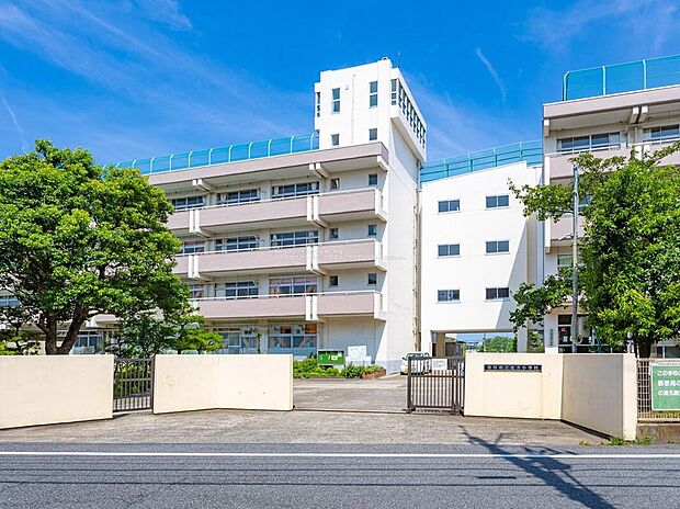 市川市立北方小学校（約370m）