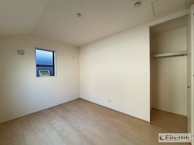 【リビング以外の居室】大容量の収納を設えることでいつでもお部屋をすっきり美しく保てます！全居室に収納をご用意しておりますので居室の全空間を有効活用出来ます。自分好みのお部屋で、ゆったりお寛ぎ頂けます。