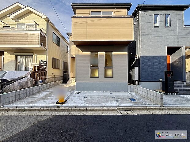 【現地外観写真≪1号棟≫】資料送付・ご見学即対応！建物完成しておりますので、室内ご内覧いただけます♪ご不明点等、スタッフがしっかりと説明させていただきますので、安心して現地をご覧ください♪