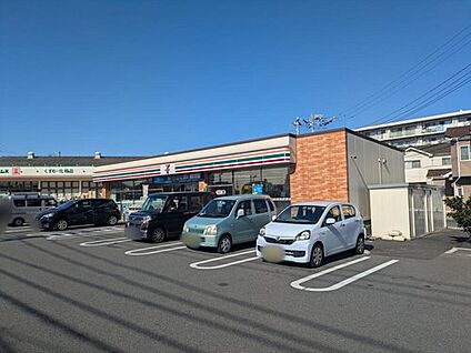 セブンイレブン松戸稔台5丁目店 560m(徒歩7分)
