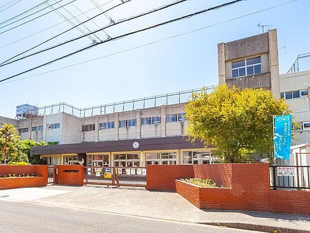 松戸市立松飛台第二小学校（約100m）