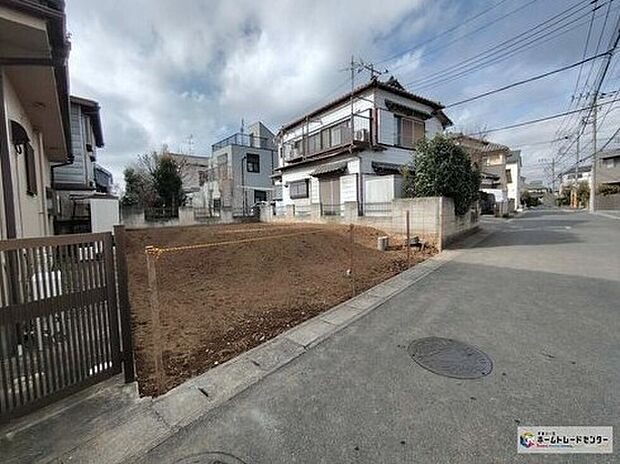 【現地外観写真】一戸建ての大きなメリットは、「自分の土地」を自由に使えること。好きなペットが飼えるほか、ガーデニングやＤＩＹ、車やバイクの手入れなど様々な趣味を楽しめます♪