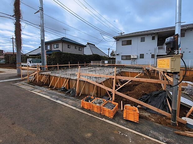 【現地外観写真】休日にご家族揃ってご見学はいかがでしょうか♪実際の現地を見てみると図面などではわからない、新たな発見もありますのでまずはお気軽にお問い合わせください♪