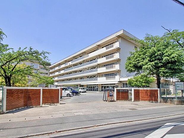 松戸市立和名ケ谷小学校（約810m）