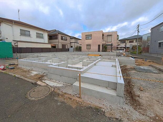 【現地外観写真】安心の住宅性能評価取得物件！住宅性能表示制度で6項目において最高等級を取得♪地震に強い家！