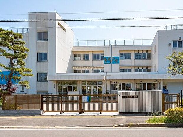 浦安市立見明川小学校（約450m）
