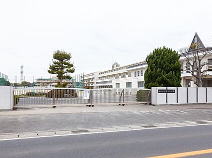 松戸市立小金北中学校 1300m (徒歩17分)