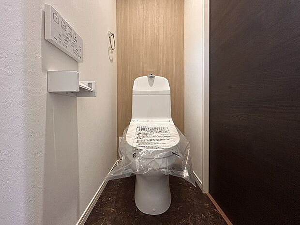 【トイレ】トイレは1階・2階にあり、混み合う時間帯や体調不良の時などに便利です。