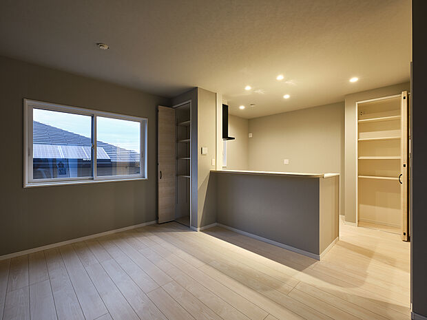 【キッチン物入】ストック収納に便利です！