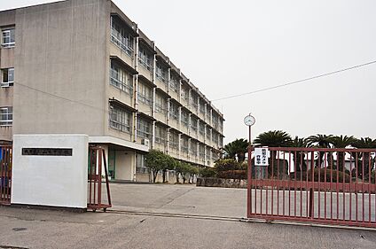 枚方市立山田中学校 約1.2km(徒歩約17分)