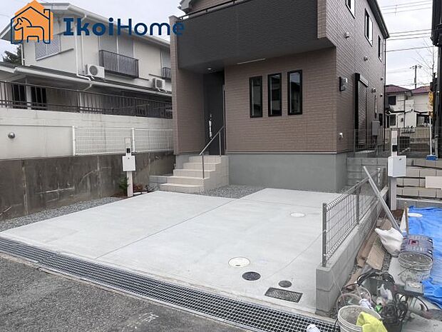 【ホームページに現地動画掲載中】●年中無休：当日予約可●並列2台駐車可能！両面道路で開放感ございます