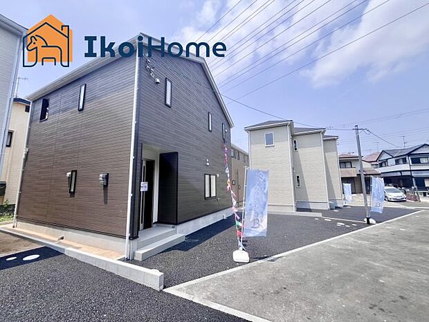 【外観】【ホームページに現地動画掲載中】●年中無休：当日予約可●4駐車スペース2～3台可能です！南西向き！