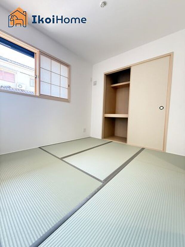 【畳コーナー】和室は音を吸収し、柔らかく転んでも痛くない為、お子様も安心して過ごせるほか、親御様も一息ついて休める空間になるので1室あると便利です。