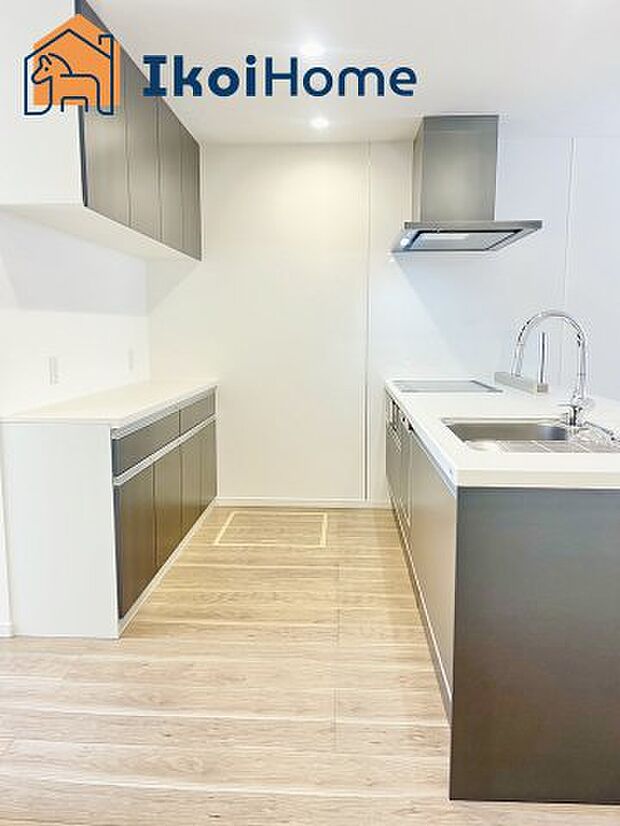 【内装】【ホームページに現地動画掲載中】●年中無休：当日予約可●毎月５組限定！人気オプション３点１万円で取付