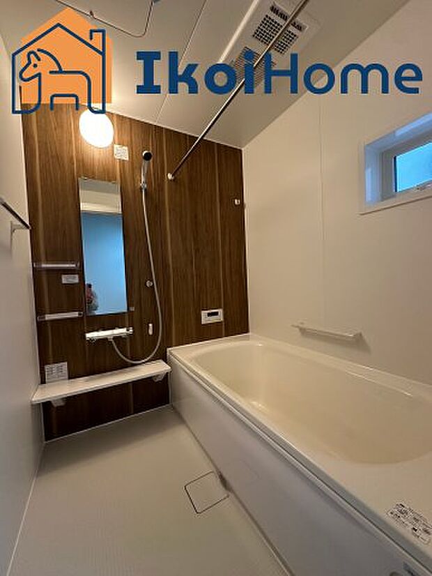 【風呂】同社施工事例です●年中無休：当日予約可●1坪タイプの広々したユニットバスになります。