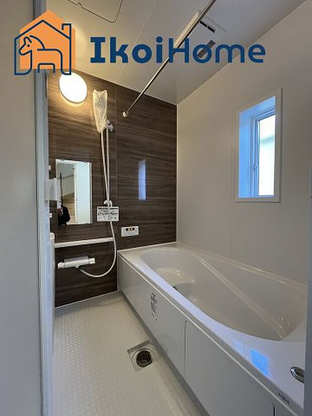 【お風呂】◆同社施工例◆一般的な畳2枚分の浴室の広さになっています。お子様と一緒に入っても狭くありません。