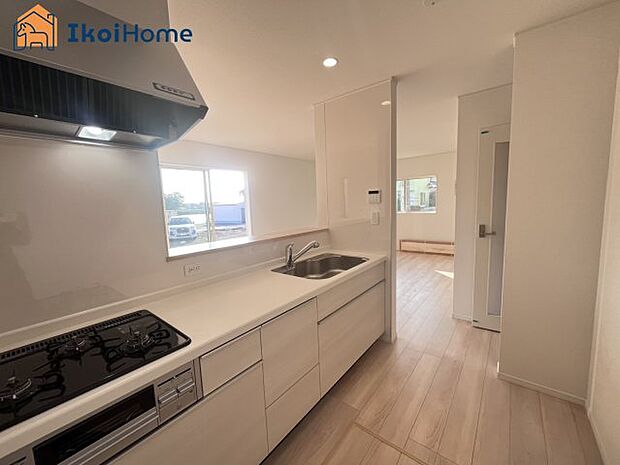 【コンロ】ガスコンロは高火力での調理も可能で、調理器具を選ばなくてもいいので便利です。