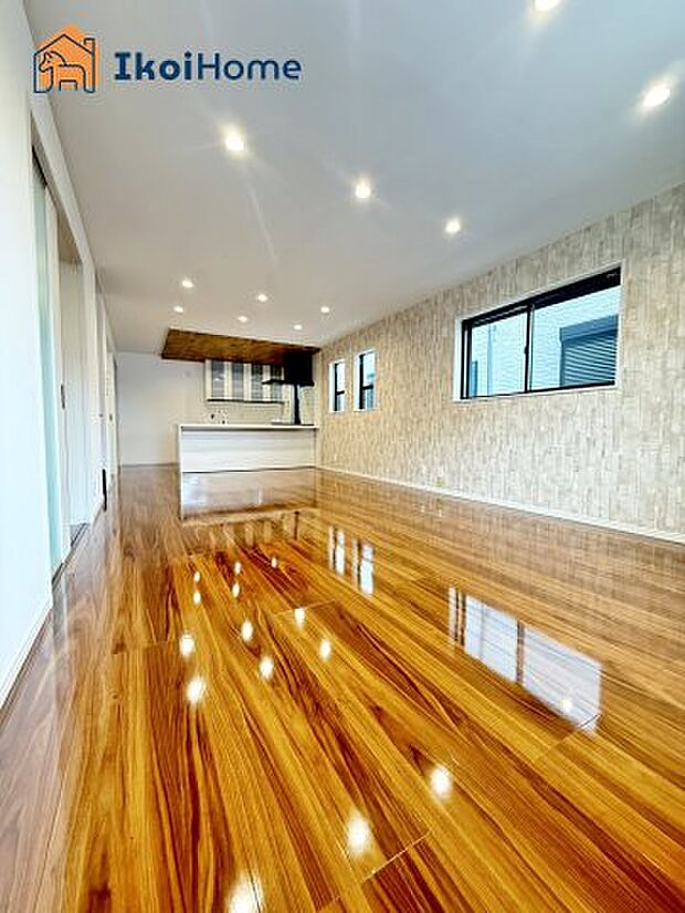 【居間・リビング】【ホームページに現地動画掲載中】●年中無休：当日予約可●床材は傷や凹みがつきにくい材質を使用！