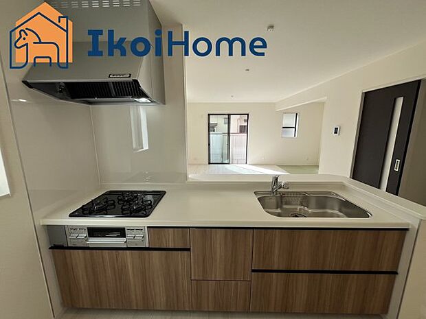 【キッチン】◆同社施工例◆人気の対面式のキッチン♪調理スペースもゆったり!使いやすいです!