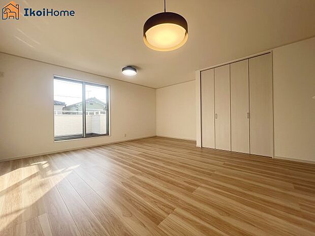 【居間・リビング】【ホームページに現地動画掲載中】●年中無休：当日予約可●フロア-コーティングなどローンに組込む事も可