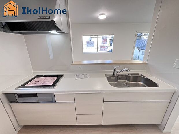 【キッチン】【ホームページに現地動画掲載中】●年中無休：当日予約可●人気の対面式のキッチンで明るく使いやすいです！