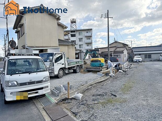 【外観】●年中無休：見学時間9:00～20:00・当日予約可●駐車スペース2台分ございます！自転車バイクも可