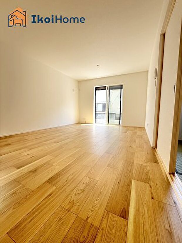 【居間・リビング】【ホームページに現地動画掲載中】●年中無休:当日予約可●広い開放感があり大型家具の設置可能