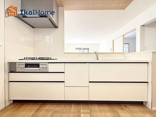 【コンロ】ガスコンロは高火力での調理も可能で、調理器具を選ばなくてもいいので便利です。