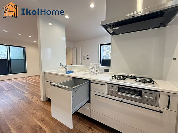 【食洗器】食洗器があることで食事後の面倒な作業も楽ちんになります。