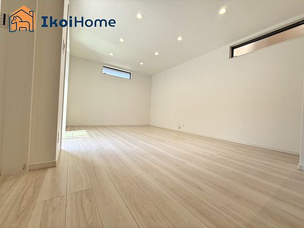 【居間・リビング】◆同社施工例◆水周りコーティング・アクセントクロス・食洗機・エアコン・カップボードの追加工事可能