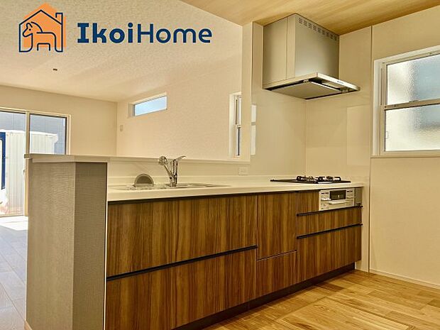 【キッチン】【ホームページに現地動画掲載中】●年中無休：当日予約可●シンクは傷や汚れが付きにくく音を軽減する仕様