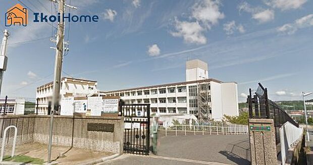 神戸市立桃山台中学校