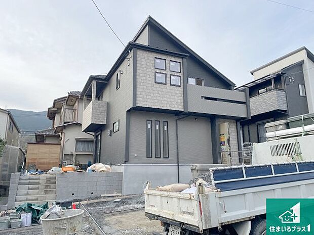 現在建築中!落ち着いた街並みで新生活を始めることが出来そう!周辺の物件も併せてご紹介させて頂きます!