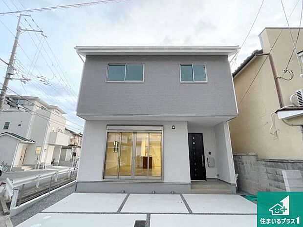 安心の10年保証！外観を美しく保ち、雨水で汚れを落とします！気になることがありましたら、お気軽にお問い合わせください！