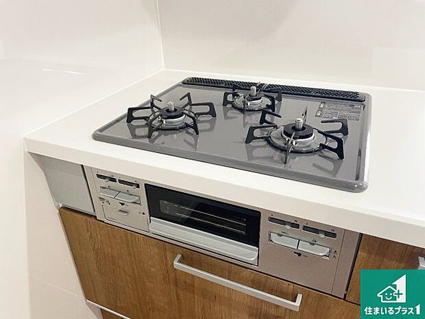 【コンロ】ダブル高火力Siセンサー付きコンロ!3口あるので、まとめて料理をする時も大活躍!