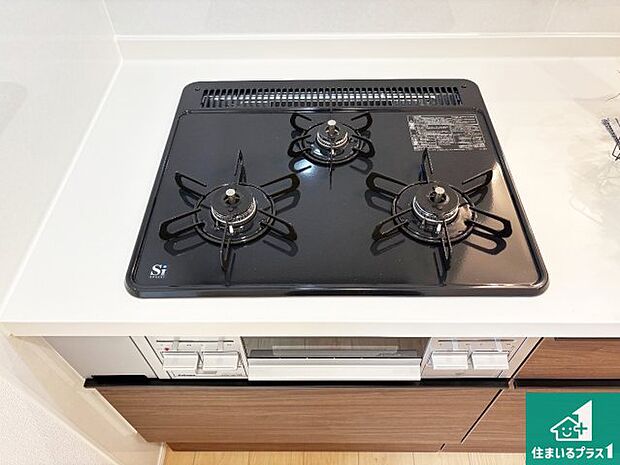 【コンロ】ダブル高火力Siセンサー付きコンロ!3口あるので、まとめて料理をする時も大活躍!