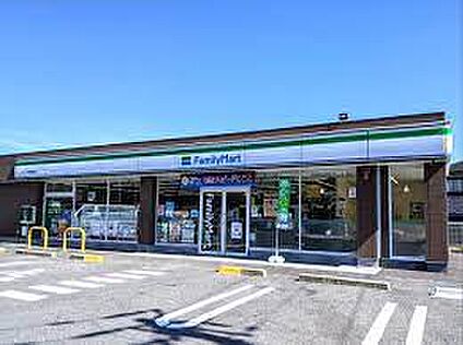 ファミリーマート 甲西日枝店 徒歩710m