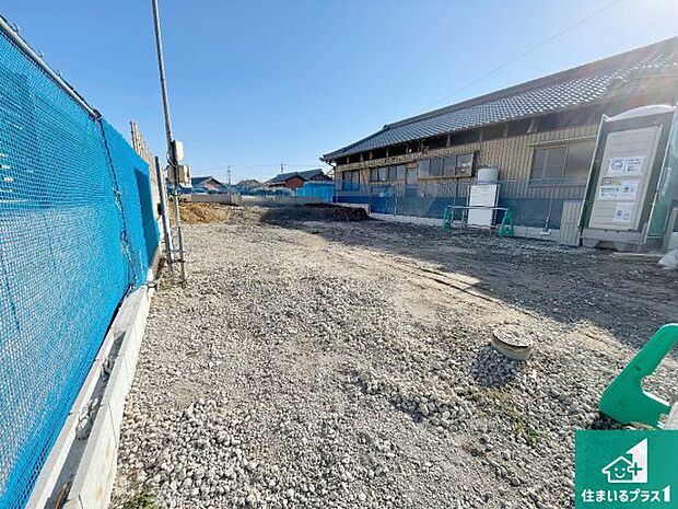 【外観】現在建築中!落ち着いた街並みで新生活を始めることが出来そう!周辺の物件も併せてご紹介させて頂きます!