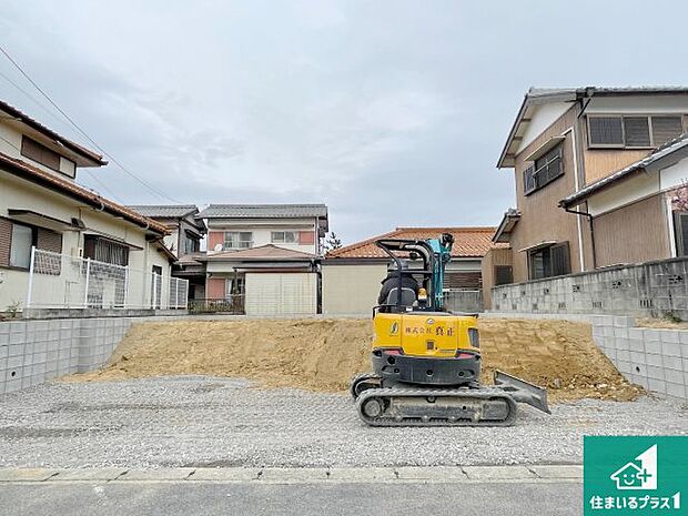【外観】周辺は落ち着いた街並みの住宅地！子育てがしやすい住環境です！まだ未完成ですが、現地でしかわからない事もございます。是非一度ご覧ください。
