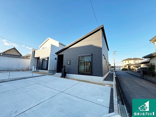 【外観】安心の10年保証!外観を美しく保ち、雨水で汚れを落とします!気になることがありましたら、お気軽にお問い合わせください!