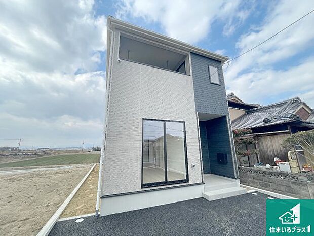 【外観】安心の10年保証！外観を美しく保ち、雨水で汚れを落とします！気になることがありましたら、お気軽にお問い合わせください！